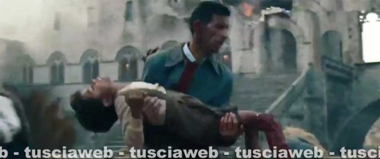 Una scena del film Freaks Out girata a piazza San Lorenzo