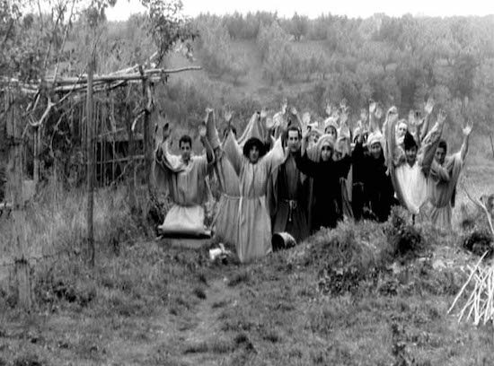 Uccellacci e uccellini di Pier Paolo Pasolini
