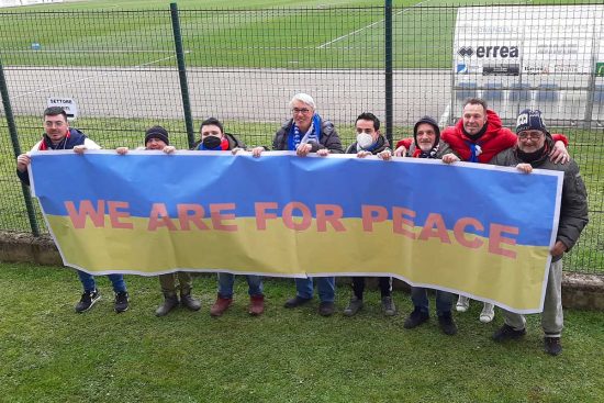 Sport - Calcio - Lo striscione dei tifosi di Scandicci e Flaminia