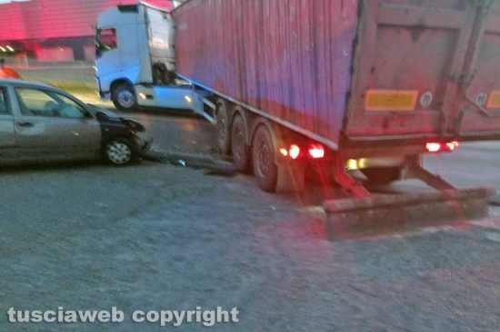 Montefiascone - L'incidente stradale sulla Cassia nord