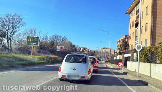 Viterbo - Traffico in tilt sulla tangenziale ovest