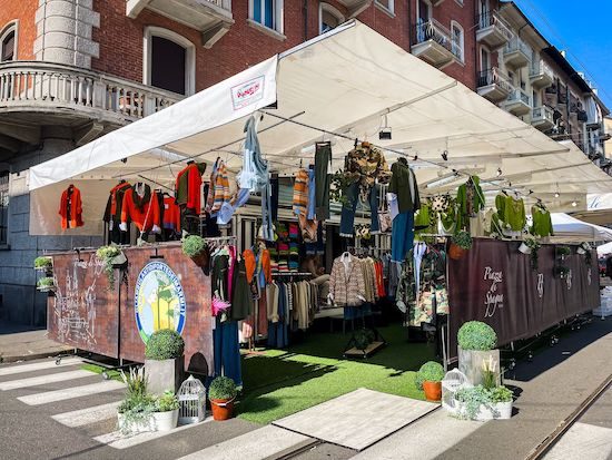 Ambulanti Forte dei Marmi - Bancarella Piazza di Spagna