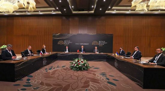 Guerra in Ucraina - Antalya - Incontro tra i ministri di Mosca e Kiev