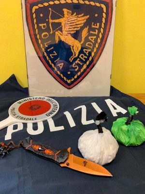 Orvieto - Polizia stradale - Cocaina e coltello sequestrati