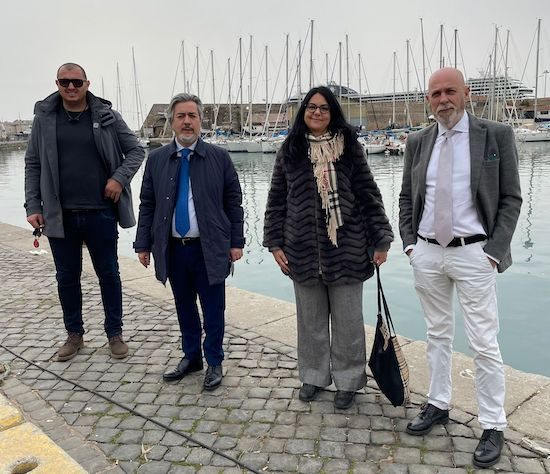 Civitavecchia - Il senatore Francesco Battistoni in visita alla Capitaneria di porto