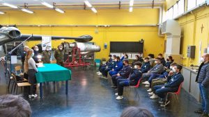 Gli studenti dell'Itt Da Vinci all'Aeromuseo di Vigna di Valle