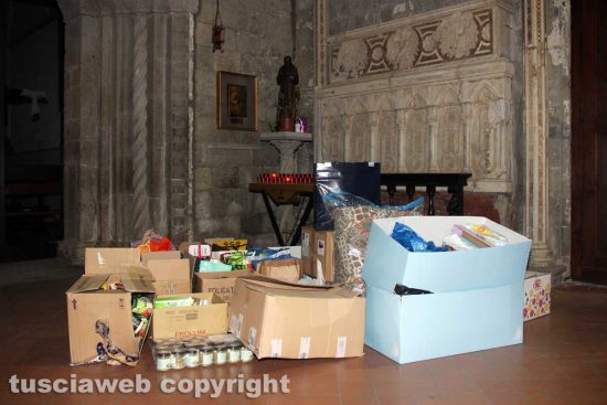 Viterbo - La raccolta di alimenti e medicinali da spedire in Ucraina