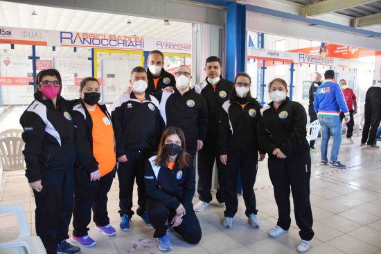 Viterbo - La squadra dell'Asd sorrisi che nuotano Eta Beta Odv,ai giochi regionali di bocce special olympics Italia team Lazio
