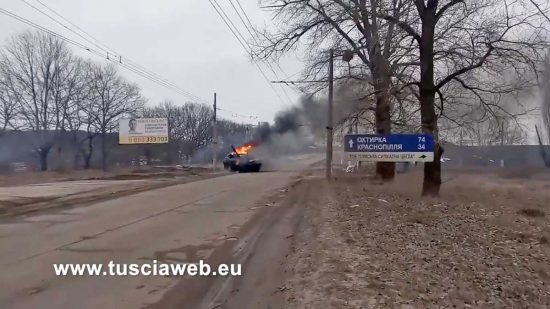 Guerra in Ucraina - Carro armato russo distrutto