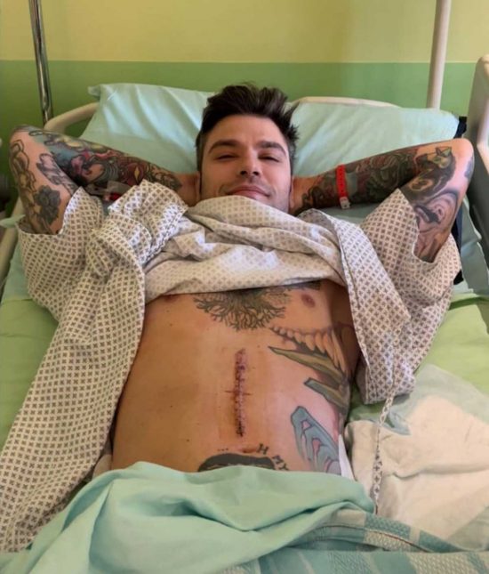 Fedez dopo l'operazione