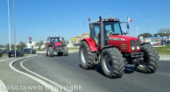 Viterbo - La manifestazione degli 80 trattori