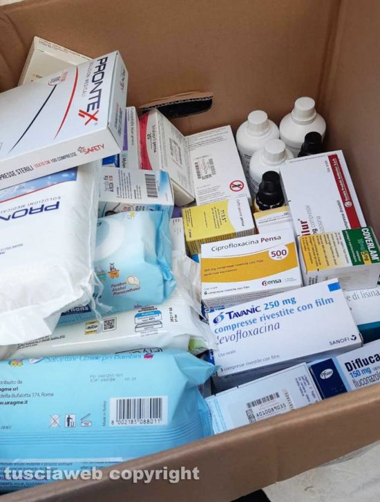 Lubriano - Famiglia Gasparri e la comunità di Lubriano donano medicinali e vestiti alla comunità ucraina