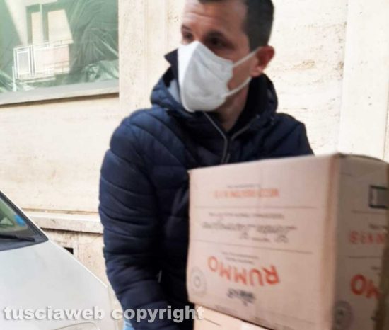 Lubriano - Famiglia Gasparri e la comunità di Lubriano donano medicinali e vestiti alla comunità ucraina