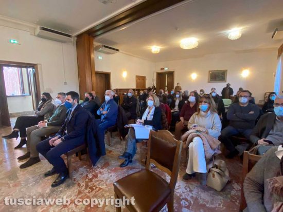 Viterbo - L'incontro in prefettura sull'emergenza profughi dall'Ucraina