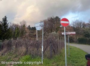 Viterbo - Il divieto d'accesso su strada Fonte