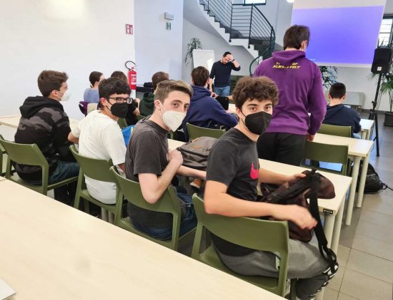 Tarquinia - Gli studenti del Cardarelli al campus Stem di robotica e programmazione videogiochi