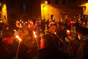 Fabrica di Roma - La fiaccolata per la pace