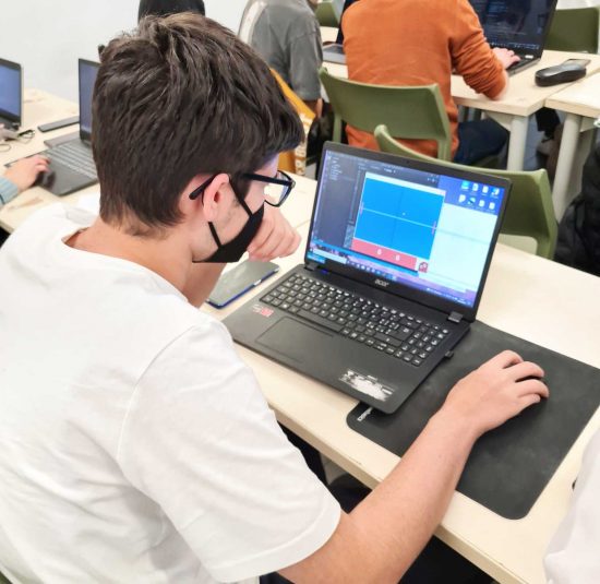 Tarquinia - Gli studenti del Cardarelli al campus Stem di robotica e programmazione videogiochi