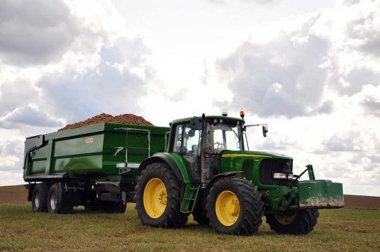Agricoltura - Un trattore