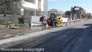 Viterbo - Perdita d'acqua in via Villanova