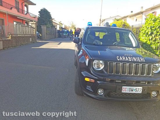 Montefiascone - L'incidente in via Fiordini - L'intervento dei carabinieri