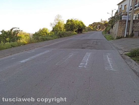 Montefiascone - Un attraversamento pedonale sulla Verentana