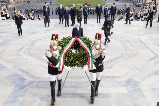 25 aprile - Sergio Mattarella all'Altare della patria