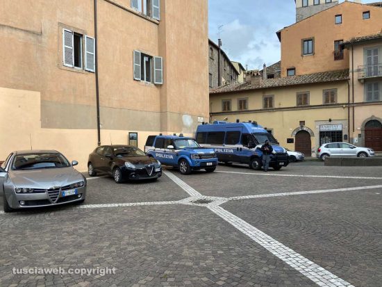 Viterbo - Le forze dell'ordine alla manifestazione di Casapound