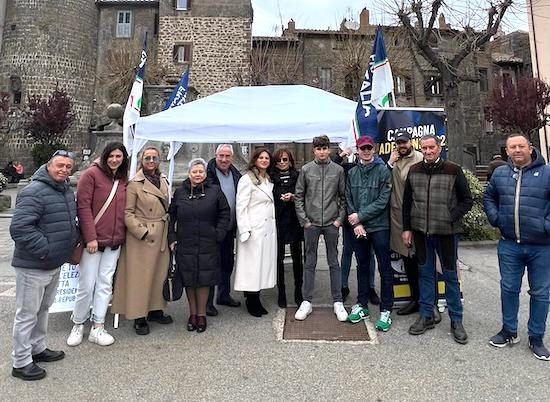 Bagnaia - Il gazebo di Fratelli d'Italia
