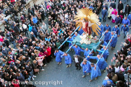 Tarquinia - La processione del Cristo risorto