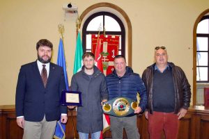 Viterbo - Alessandro Romoli premia Christian Gasparri