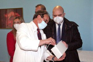 Viterbo - Le apparecchiature donate dal Rotary club al reparto Pediatria di Belcolle