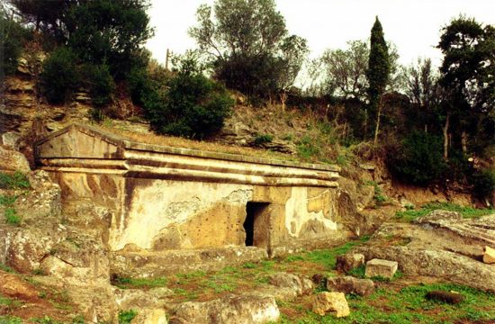 Tuscania - Tomba del Dado