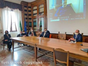 Viterbo - Scuola - Riunione in prefettura