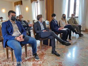 Viterbo - Scuola - Riunione in prefettura