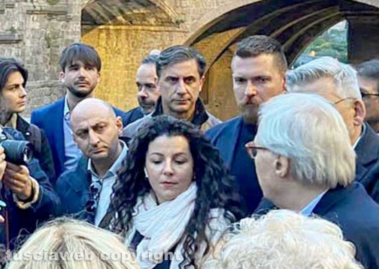 Viterbo - Emanuele Ricucci dietro Chiara Frontini