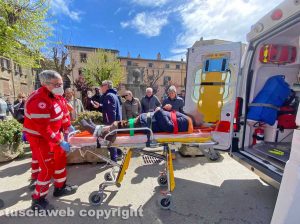 Bagnaia - Uomo investito da un'auto