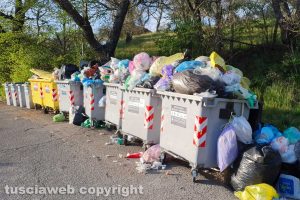 Viterbo - L'isola ecologica in strada Canale