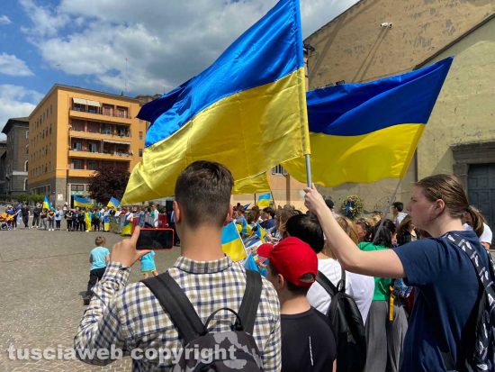 Viterbo - Ucraina - La manifestazione in piazza del Sacrario