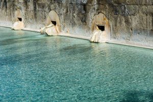 Viterbo - Terme dei Papi - Bocchette d'alimentazione piscina monumentale