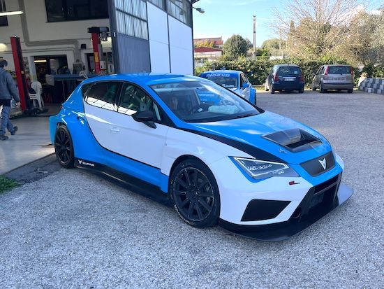 La Leon Cupra TCR sequenziale di Luigi Gallo
