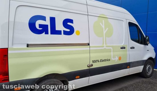 Un furgone elettrico Gls