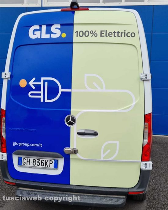 Un furgone elettrico Gls