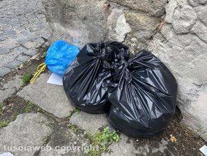 Viterbo - Abbandoni a via Faul 