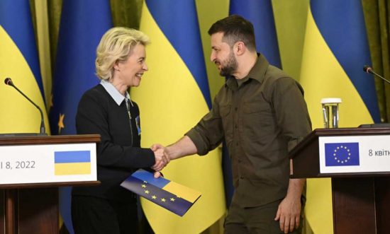 Ursula von der Leyen e Volodymyr Zelensky
