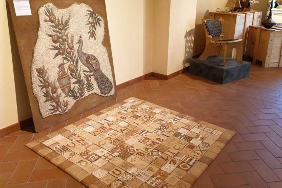 La mostra "Forme e Colori"