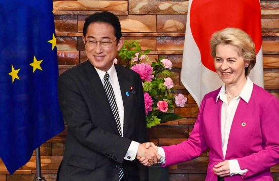 Ursula von der Leyen e il premier Fumio Kishida