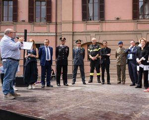 Viterbo -  Un momento della festa della scuola “Costruire comunità: We Care”