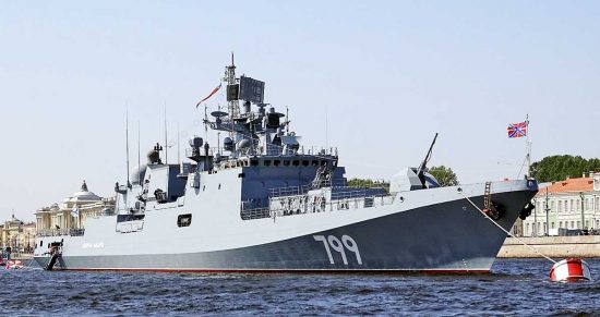 La fregata russa Admiral Makarov