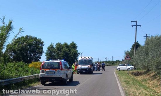 L’incidente nel primo pomeriggio sulla strada provinciale Carcarelle